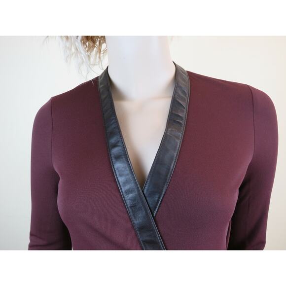 NEW GUCCI WOOL BURGUNDY LEATHER LONG SLEEVES GOLD BUCKLES BELTED DRESS 38 ITALY - Picture 4 of 12